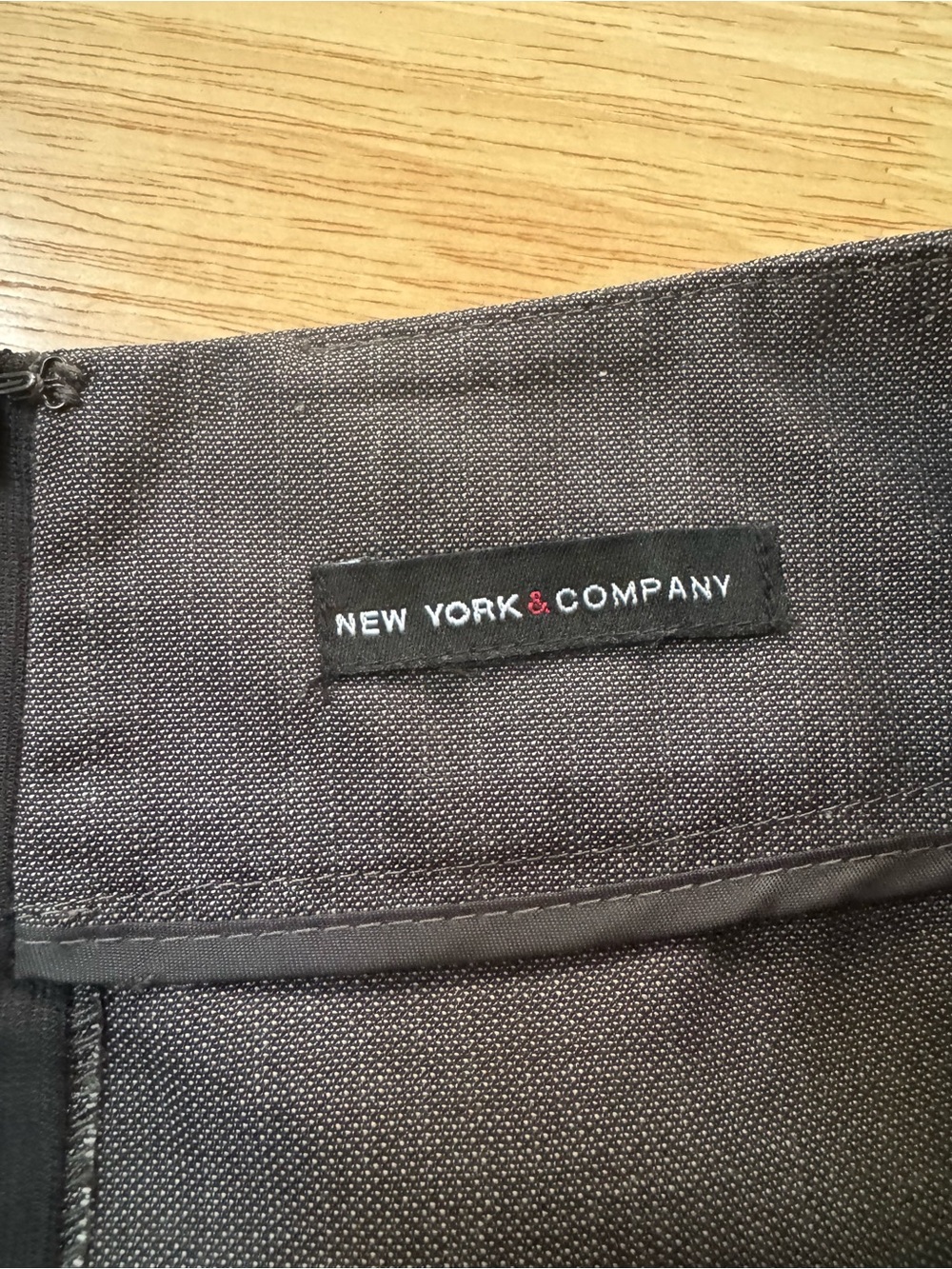 New York & Company Charcoal Gray Pencil Skirt Size 12 Office Chic Minimalist - Picture 5 of 7